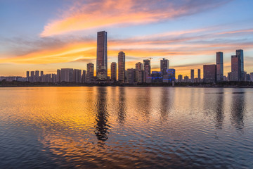 Obraz premium shenzhen skyline and modern buildings at dusk, cityscape of China.