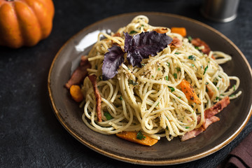 Autumn pasta with pumpkin and bacon