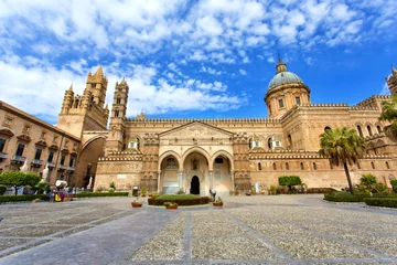 Foto op Plexiglas Uitzicht op de gevel van de kathedraal van Palermo © lapas77