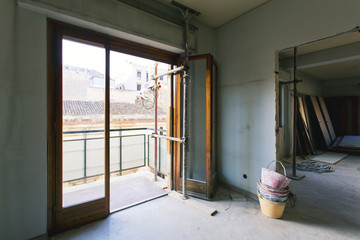 Apartment not renovated, room before renovation