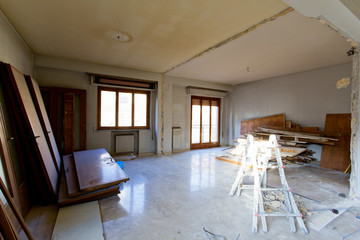 Apartment not renovated, room before renovation