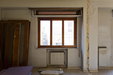 Apartment not renovated, room before renovation