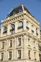 Fototapeta na wymiar Pavillon de la place de la République à Paris, France