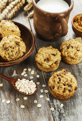 Diet oat muffins with raisins