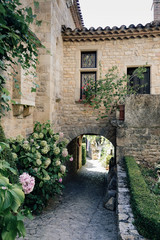 Fototapeta na wymiar Medieval alley in a french medieval village