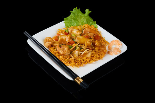 Mi Xao Hai San stir-fried noodles