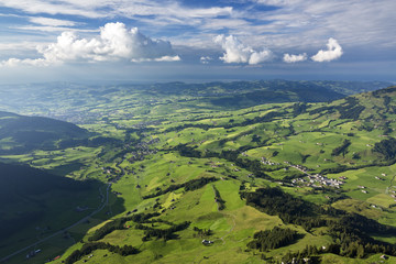 Obraz premium Blick vom Alpsigel in die Hügellandschaft des Appezell