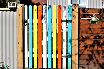 Obraz premium Multi Colored Cottage Fence