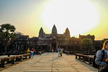 Obraz premium Siemreap/Cambodia - February 03 2016:Angkor wat siem reap with sunrise in the morning and tourist visit angkor wat,siem reap cambodia,wonder of the world.