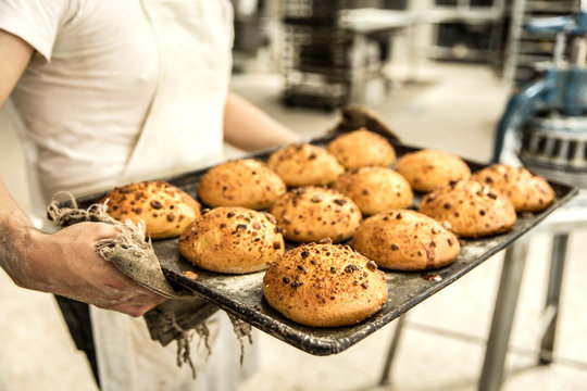 chilindrina bread in tray