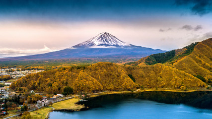 Fuji mountain and Kawaguchiko lake, Autumn seasons Fuji mountain at yamanachi in Japan.