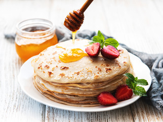 Delicious pancakes with strawberry