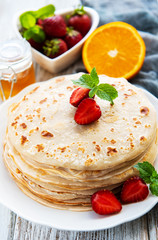 Delicious pancakes with strawberry