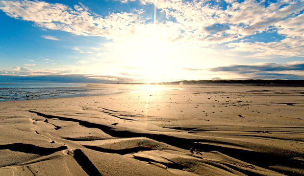 Nordsee, Strand auf Langenoog: D&uuml;nen, Meer, Ebbe, Watt, Wanderung, Entspannung, Ruhe, Erholung, Ferien, Urlaub, Meditation :)