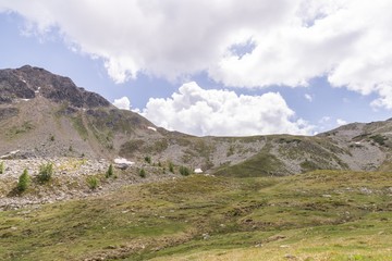 Fototapeta premium Wanderung in den Nockbergen zu dem Rosaninsee und den großen Königsstuhl, Österreich