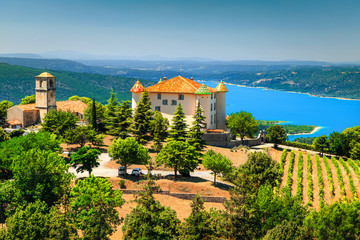 Fototapeta na wymiar Aiguines castle and St Croix lake in background, Provence, France, Europe