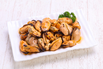 Pickled mussels in the bowl