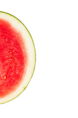 Mitad de Sandía corte fondo blanco aislado. Vista superior. Copy space