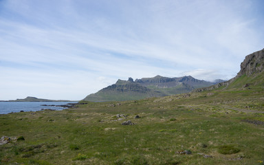 Fototapeta na wymiar Landschaft in den Ostfjorden – Island 