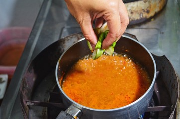 Make curry soup