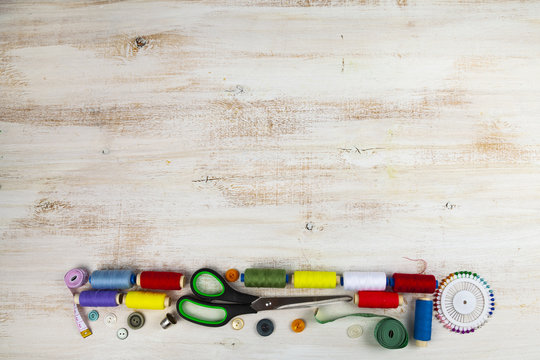 Border of sewing accessories