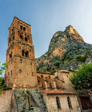 Moustiers-Sainte-Marie in der Gorges du Verdon