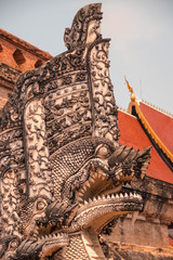 Las ruinas del Wat Chedi Luang, Chiang Mai, Tailandia