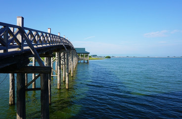 This bridge named "Tsuruno mai hashi bridge".
It bridge that crosses over Tsugaru Fujimi Lake.