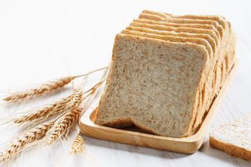 whole wheat bread slices