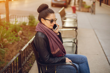 Obraz premium beautiful young girl with phone