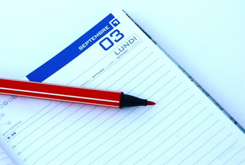 agenda,septembre et stylo