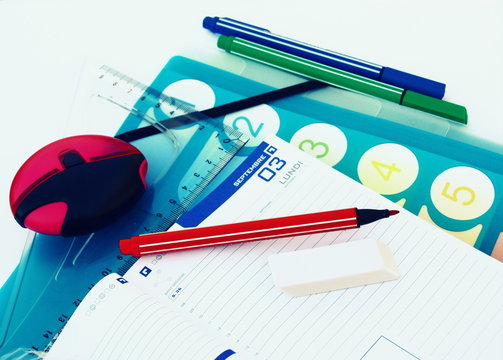 agenda ,le 3 septembre,rentr&eacute;e des classes et mat&eacute;riel scolaie