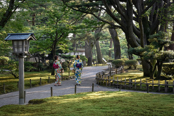 traditional geisha in kanazawa park