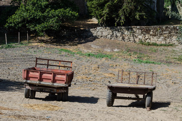 Remolques de tractor en Vilar de Perdizes. Montalegre. Portugal.