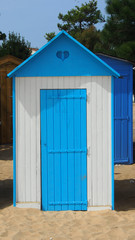 Bunte Strandkabine auf der Ile d'Ol&eacute;ron, Frankreich