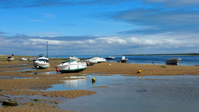 Ile de R&eacute;, Frankreich: Gestrandete Boote