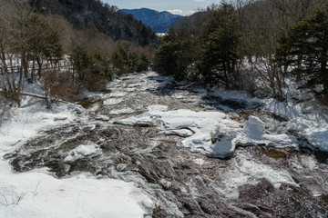 Fototapeta na wymiar 冬の竜頭の滝