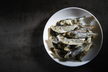 Small dried fishes 