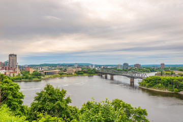 Fototapeta na wymiar View at the Alexandra bridge in Ottawa - Canada