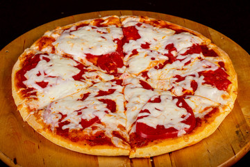 Pizza Margarita with cheese