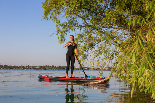 SUP Stand Up Paddle Board Woman Paddle Boarding