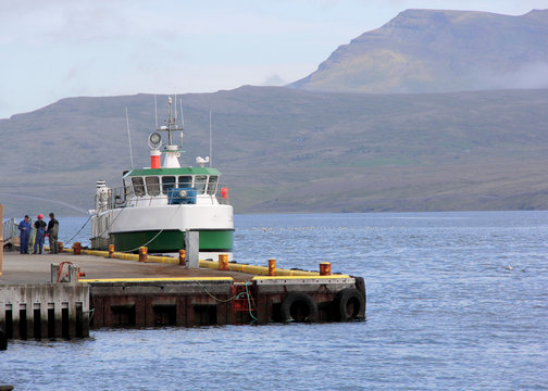 arriv&eacute;e au port