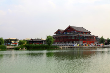 Naklejka premium Chinese ancient architecture in a park