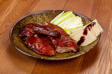 Roasted duck wik pancakes