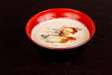 Cream soup with eel