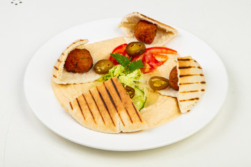 Humus with falafel