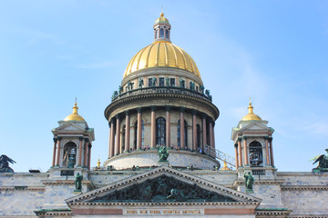 Fototapeta premium Saint Isaac's Cathedral Facade. Old Neoclassical Church Architecture Building, Close Up View of Saint Isaac Cathedral Fronton and Panoramic Golden Dome