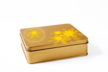Mid-Autumn Festival family reunion, enjoy the moon drinking tea to eat moon cakes, golden gift box on the white background
