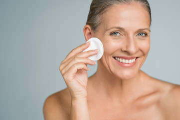 Natural beauty using cotton swab