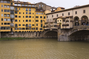 Fototapeta na wymiar image of a glimpse of the famous Ponte Vecchio in Florence